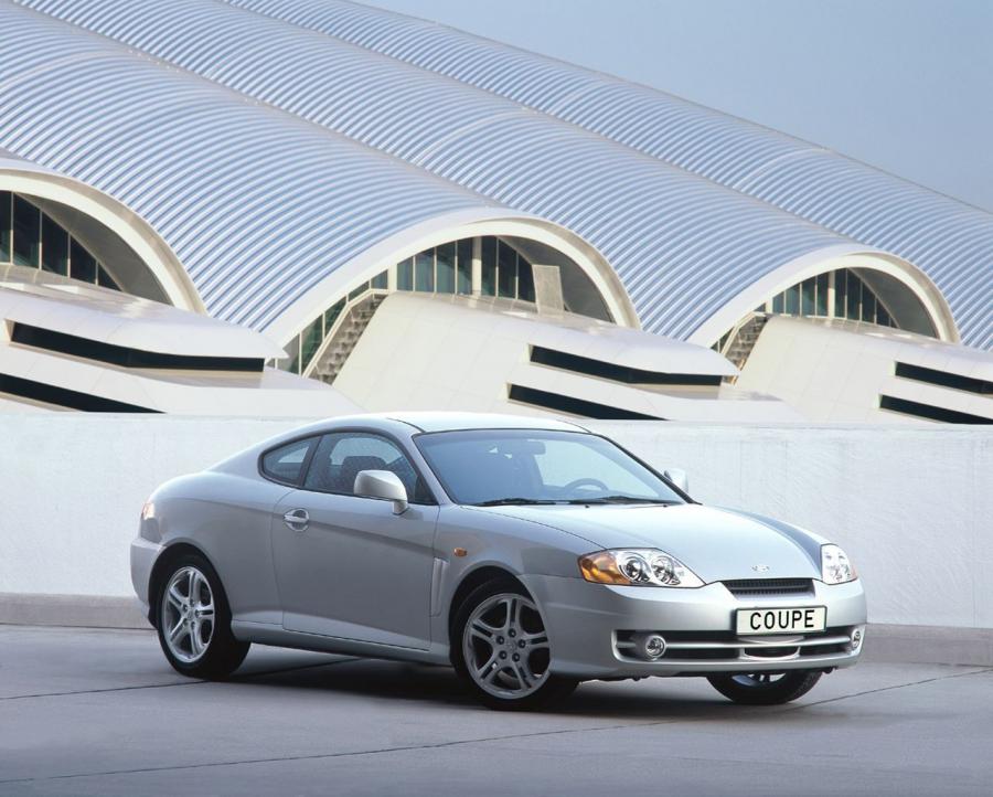  Hyundai Coupe 2004 года  (фото 19 из 20)